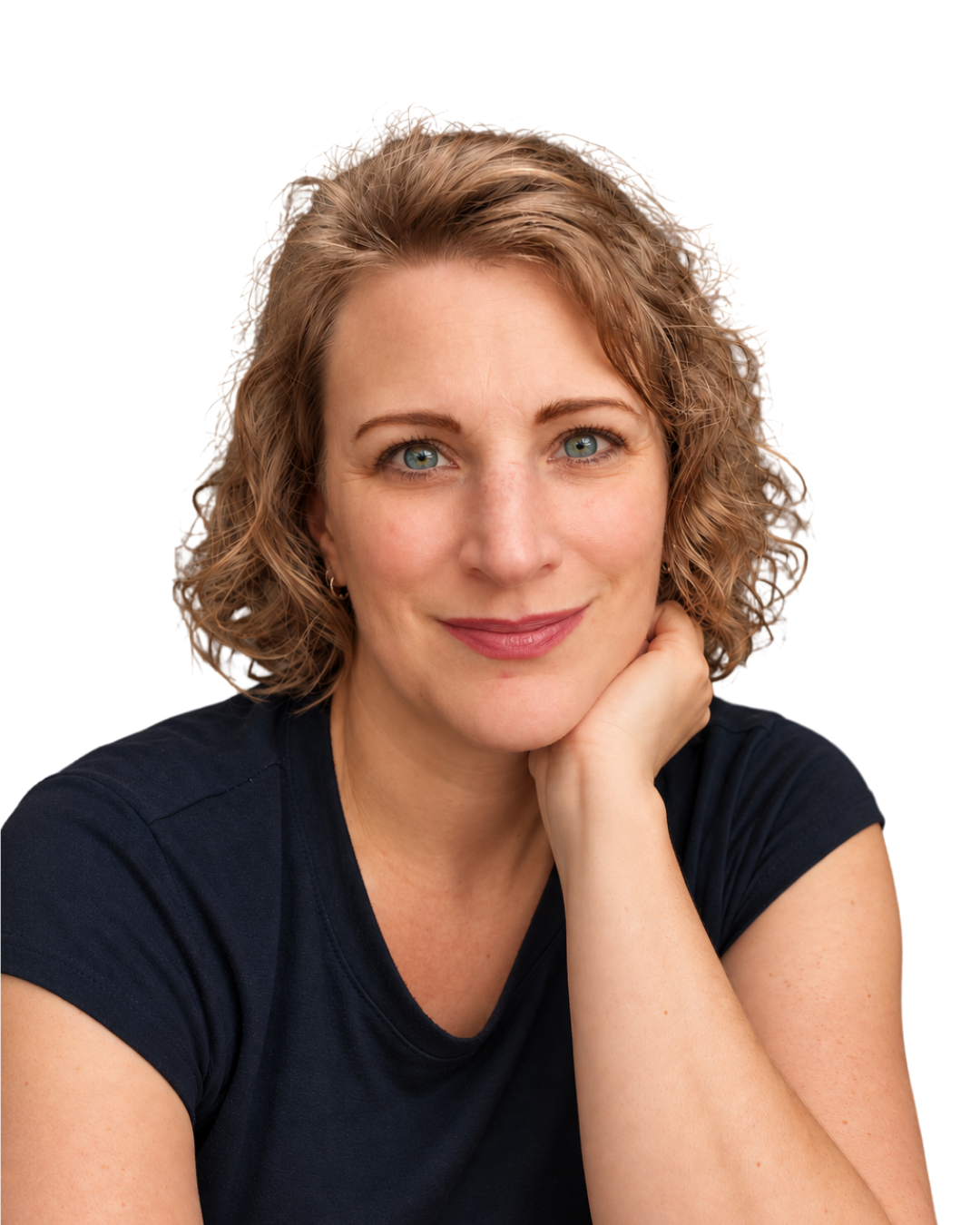 Sandra Flörke, lächelnd mit dem Kopf auf die Hand gestützt